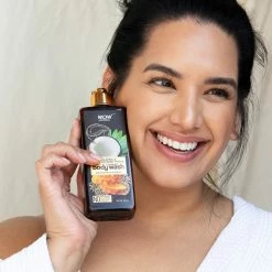 WOW Skin Science Pineapple & Fresh Coconut Water Foaming Body Wash Bath & Body